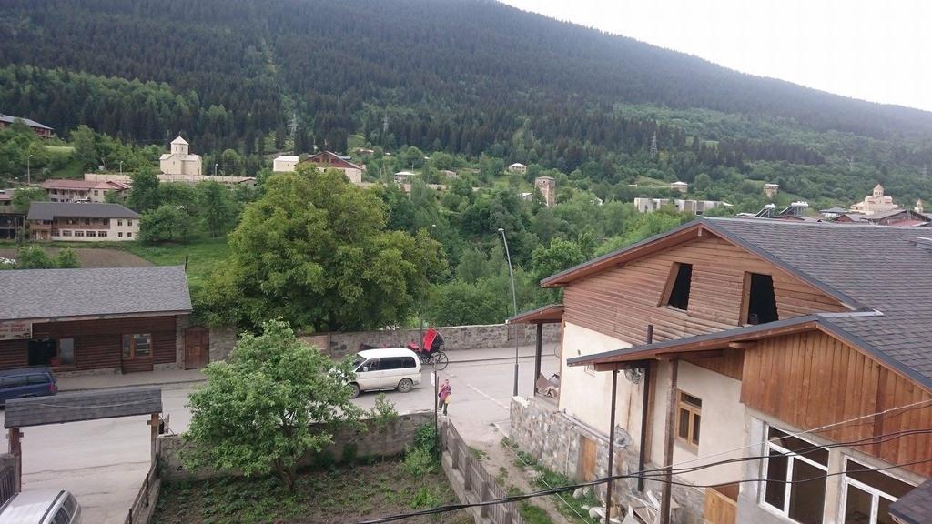 N&N Guest House Mestia Exterior photo